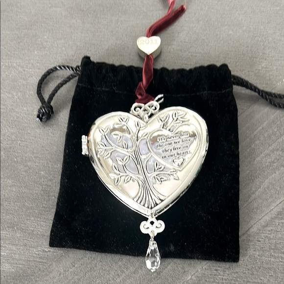 Silver Heart Locket with Tree Design - Picture 1 of 4